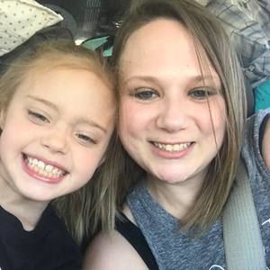 Meet your Posher, Alyssa